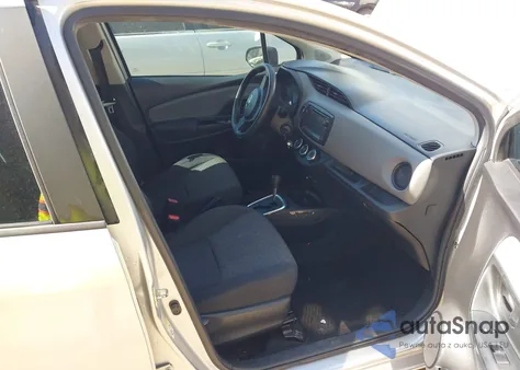 2015 Toyota Yaris L z USA, uszkodzony, nr VIN VNKKTUD39FA042365